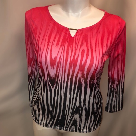 yili ya Tops - 🐾Yili Ya 5/$25🐱